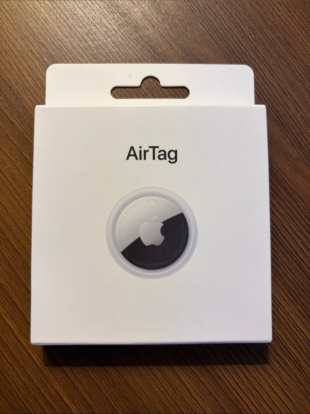 Apple AirTag - White and Silver Packaged